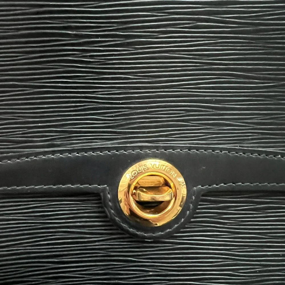 Louis Vuitton vintage Black Women's shoulder bag - Picture 4 of 8